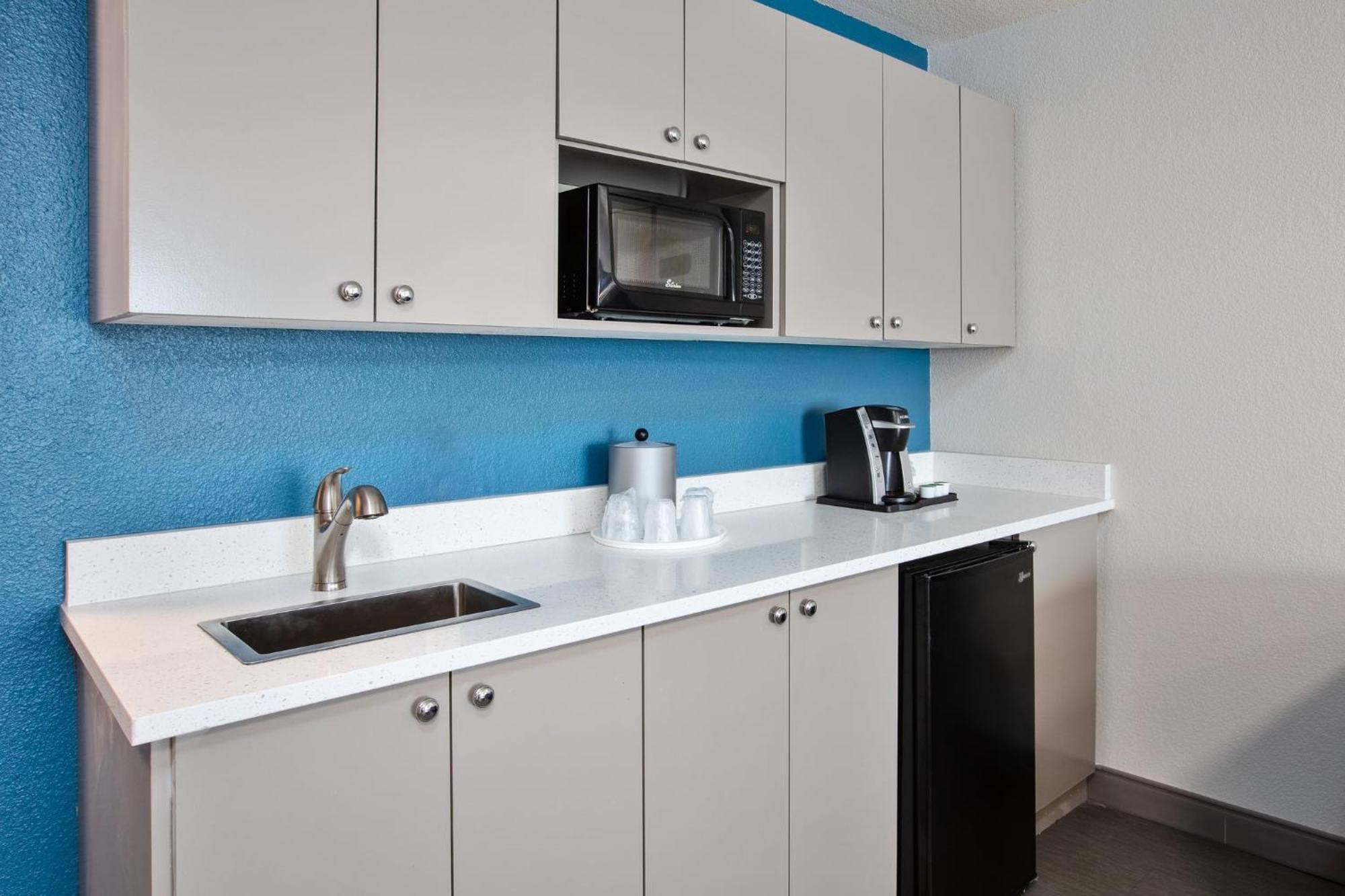 Holiday Inn Express & Suites Buffalo, An Ihg Hotel Extérieur photo