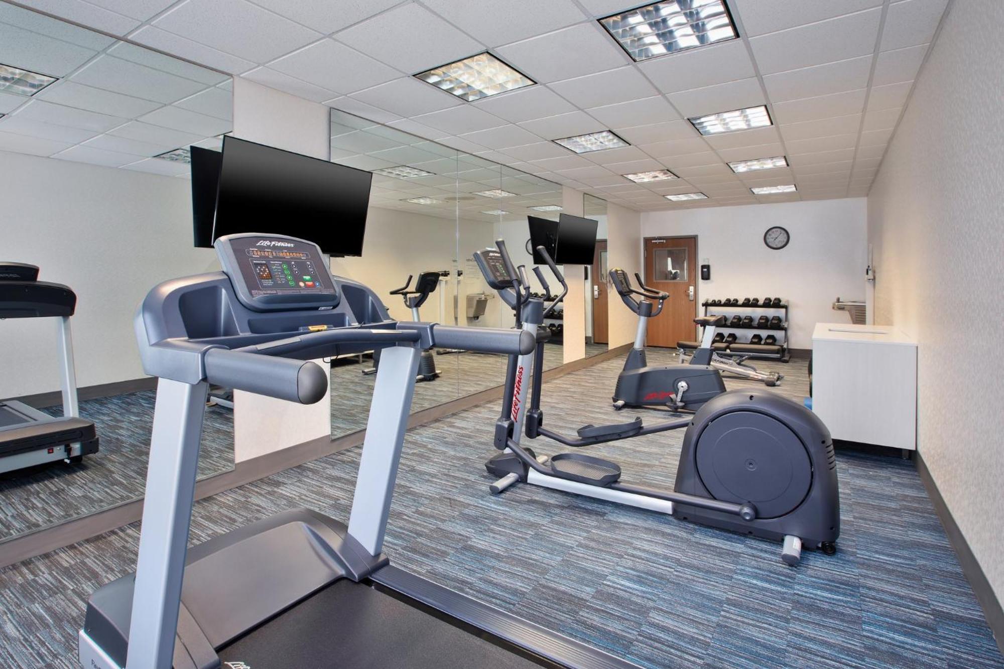 Holiday Inn Express & Suites Buffalo, An Ihg Hotel Extérieur photo