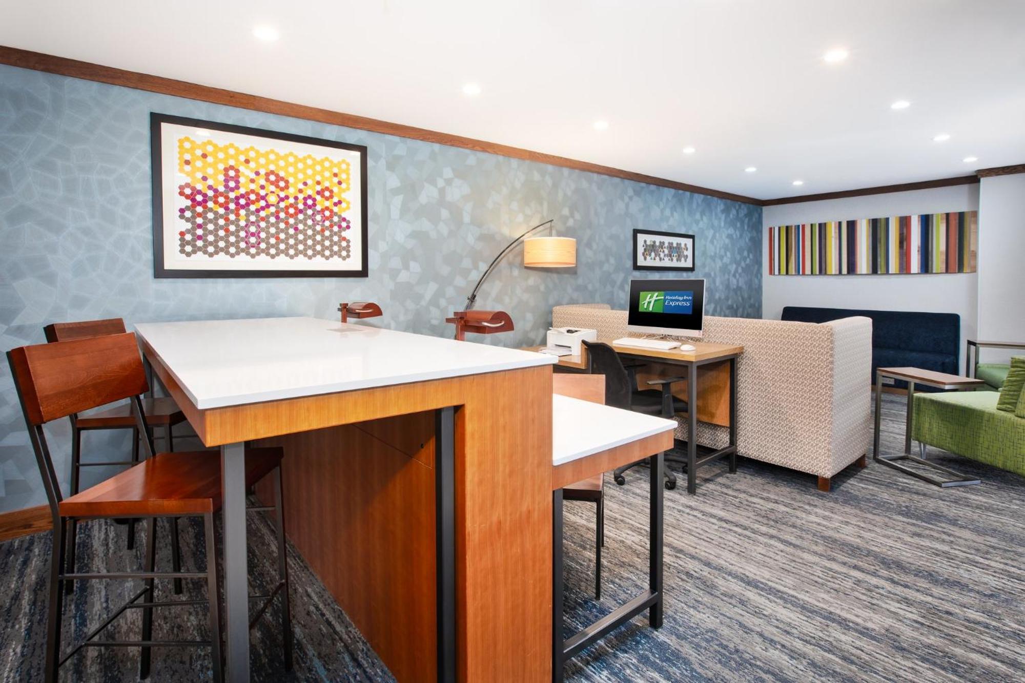 Holiday Inn Express & Suites Buffalo, An Ihg Hotel Extérieur photo