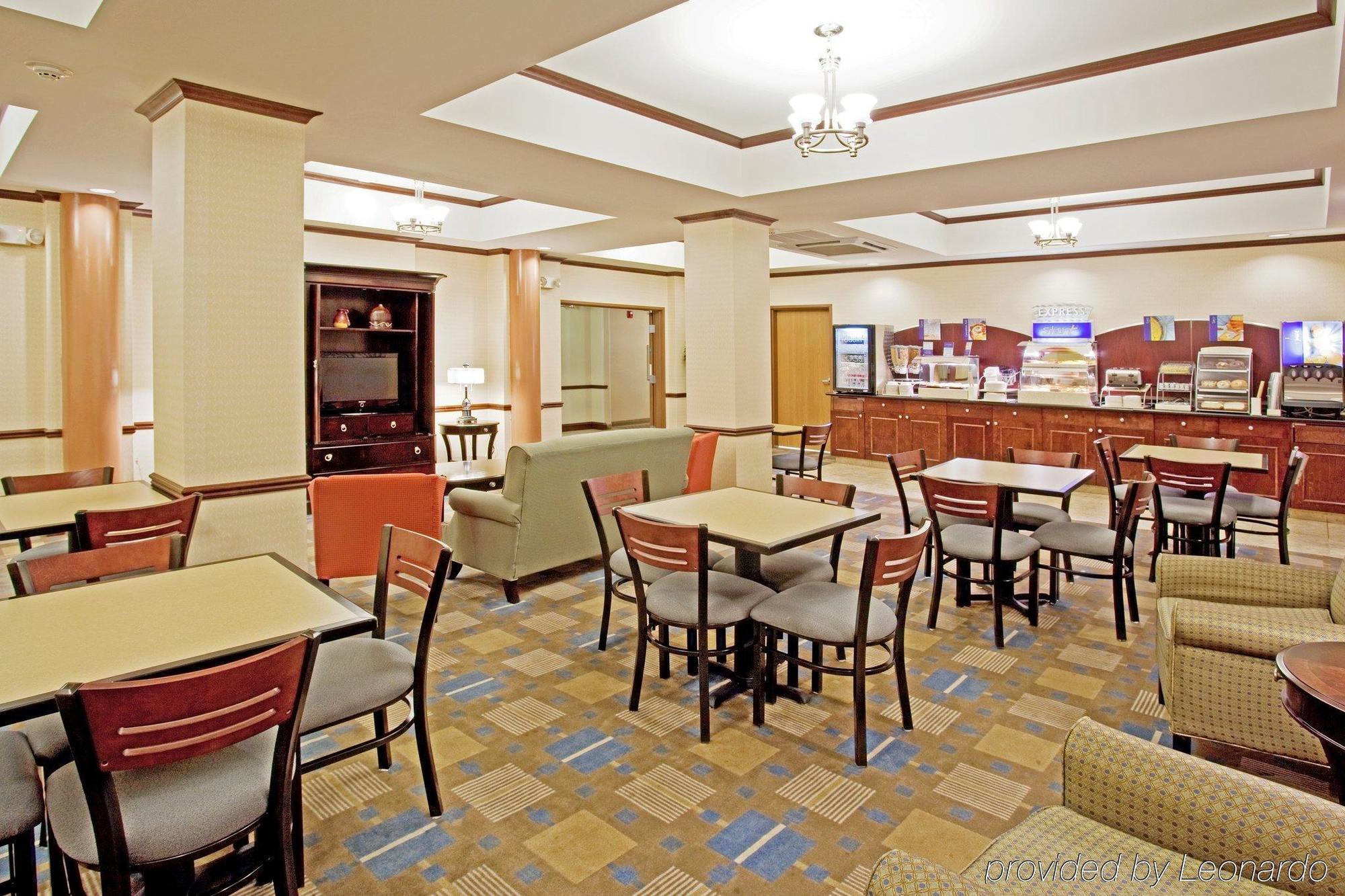 Holiday Inn Express & Suites Buffalo, An Ihg Hotel Extérieur photo